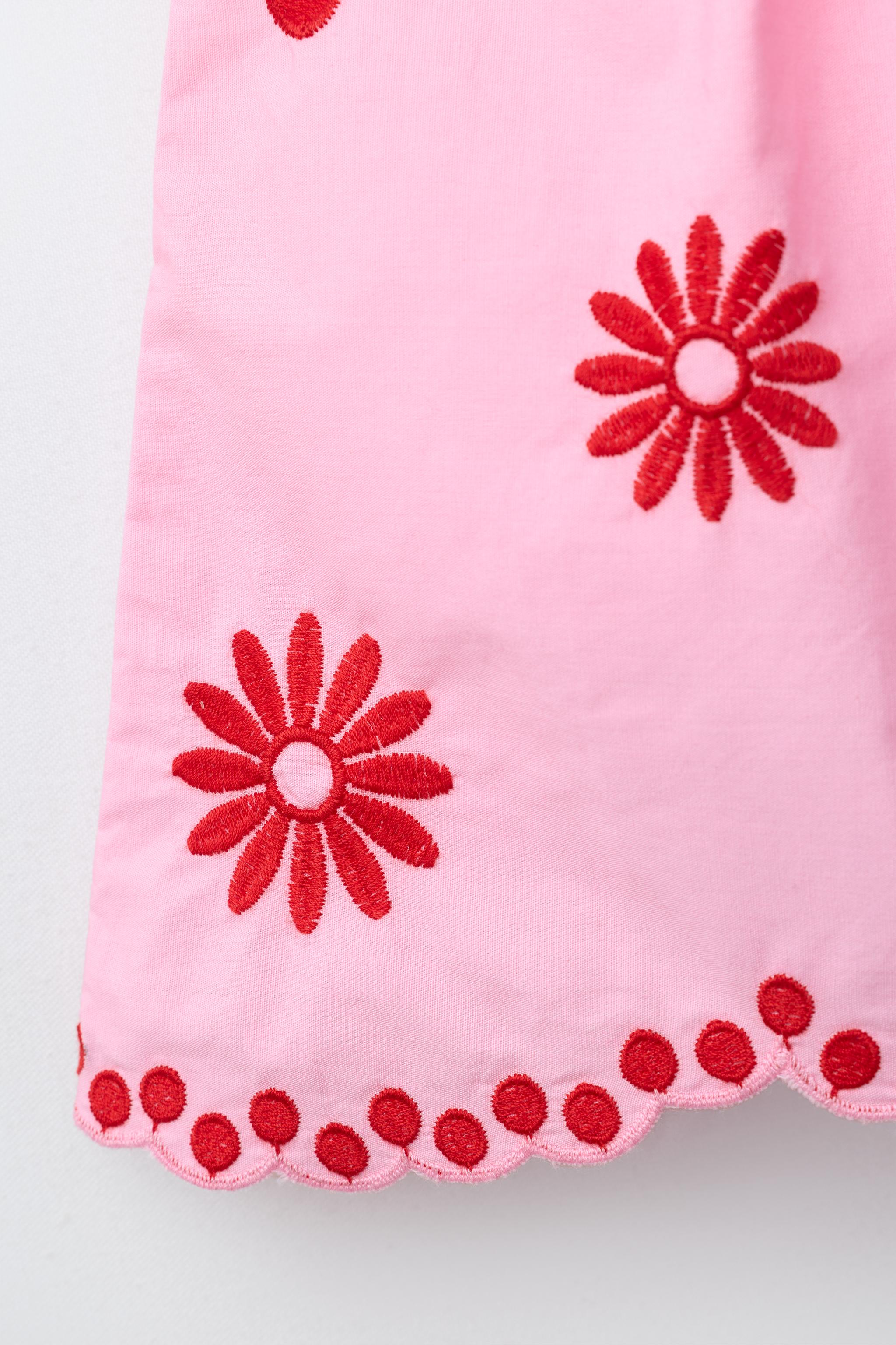 EMBROIDERED TOP